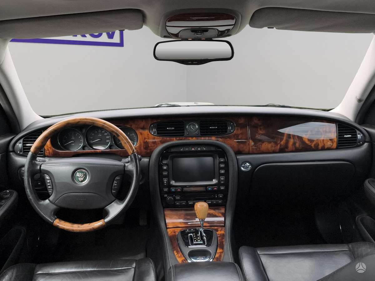 Jaguar XJ, 4.2 l., Седан