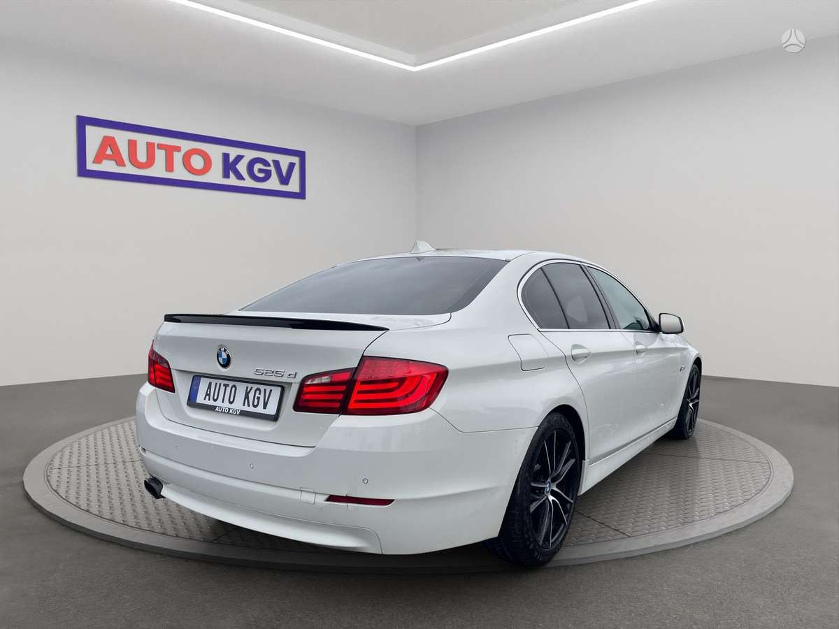 BMW 525, 3.0 l., Седан