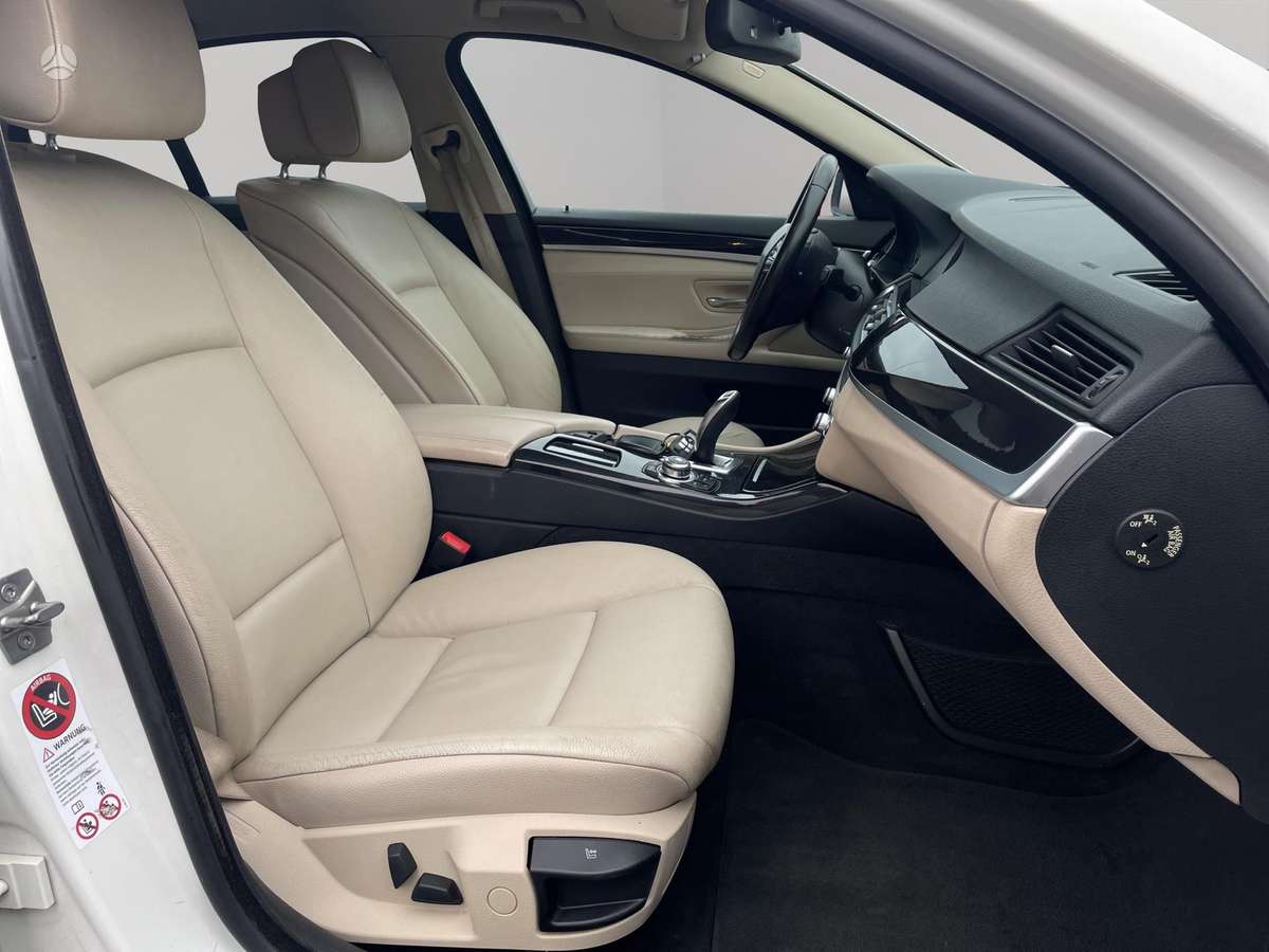 BMW 525, 3.0 l., Седан