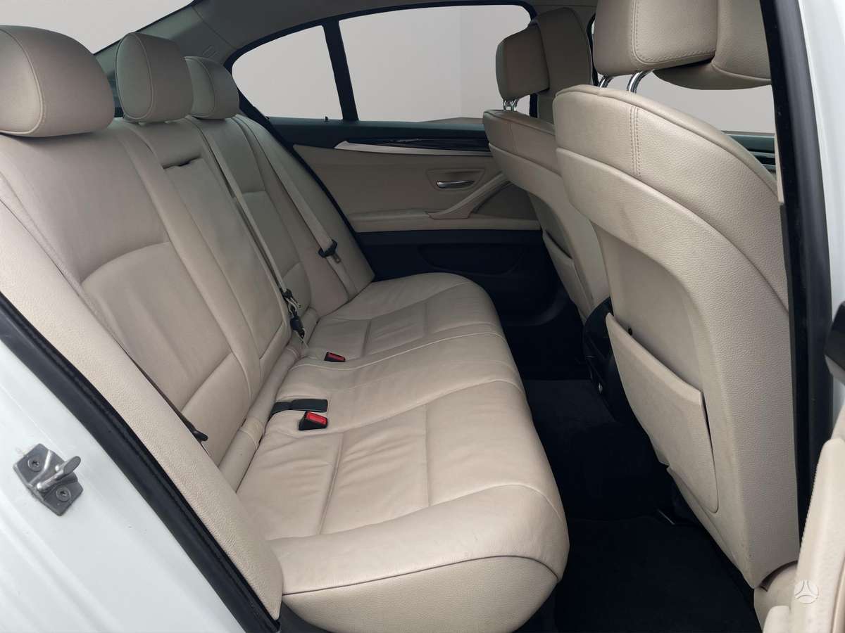 BMW 525, 3.0 l., Седан
