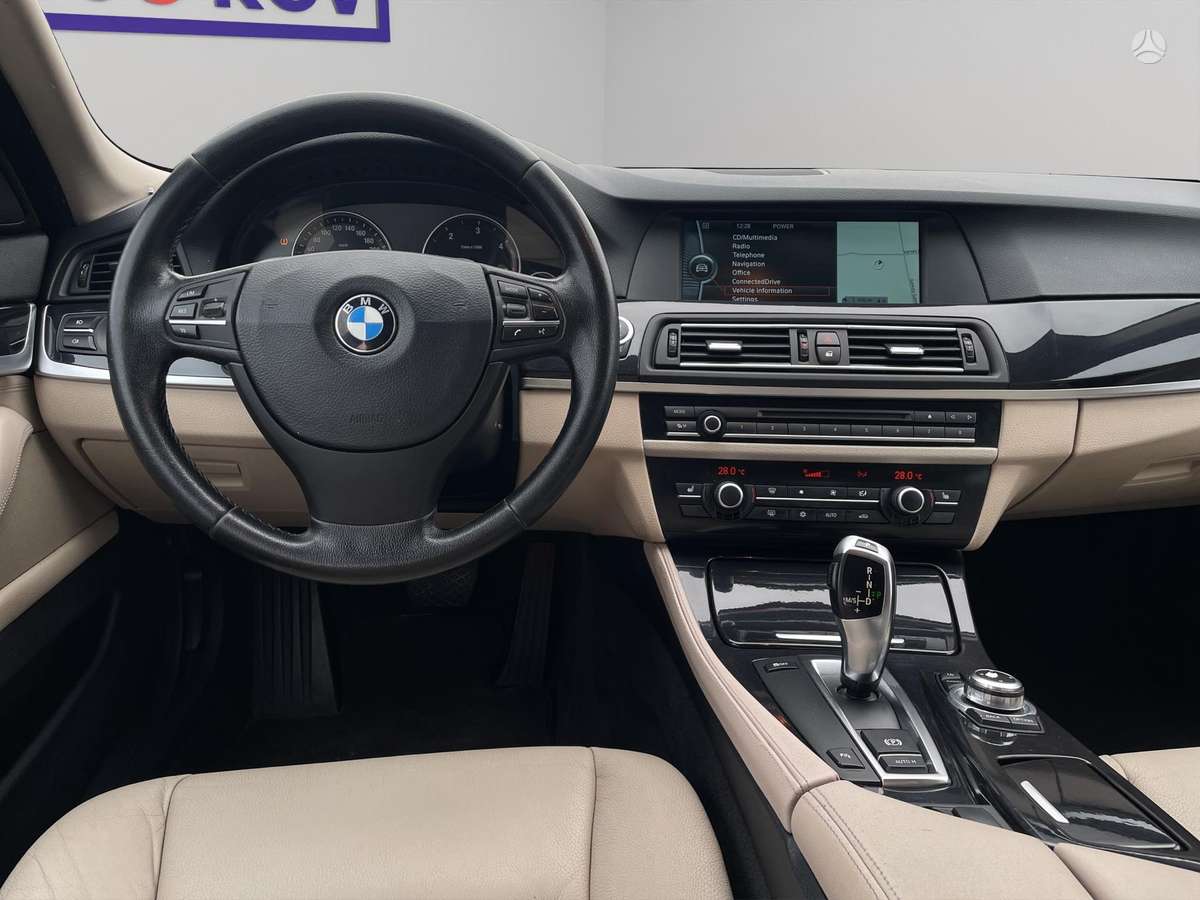 BMW 525, 3.0 l., Седан