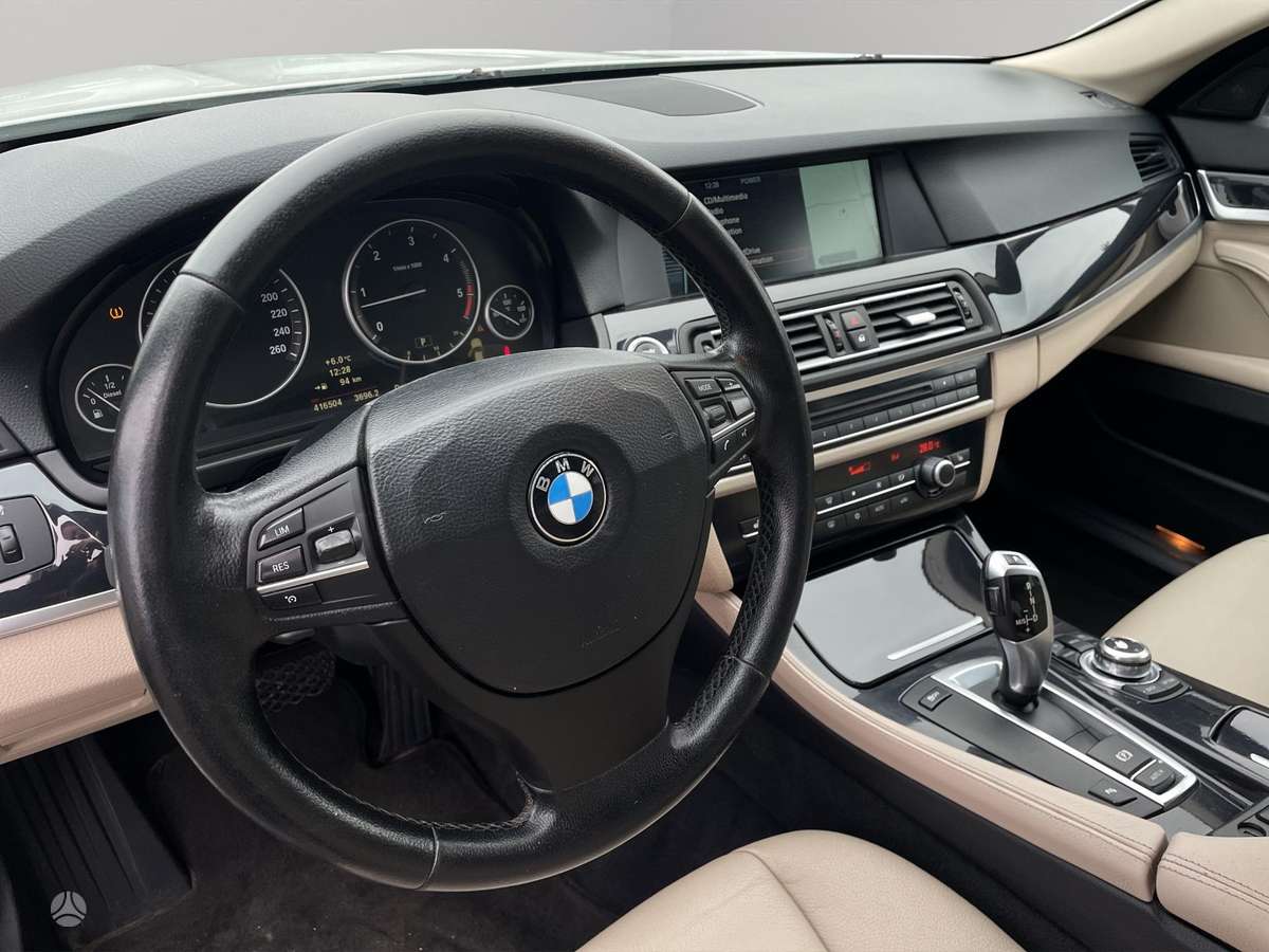 BMW 525, 3.0 l., Седан