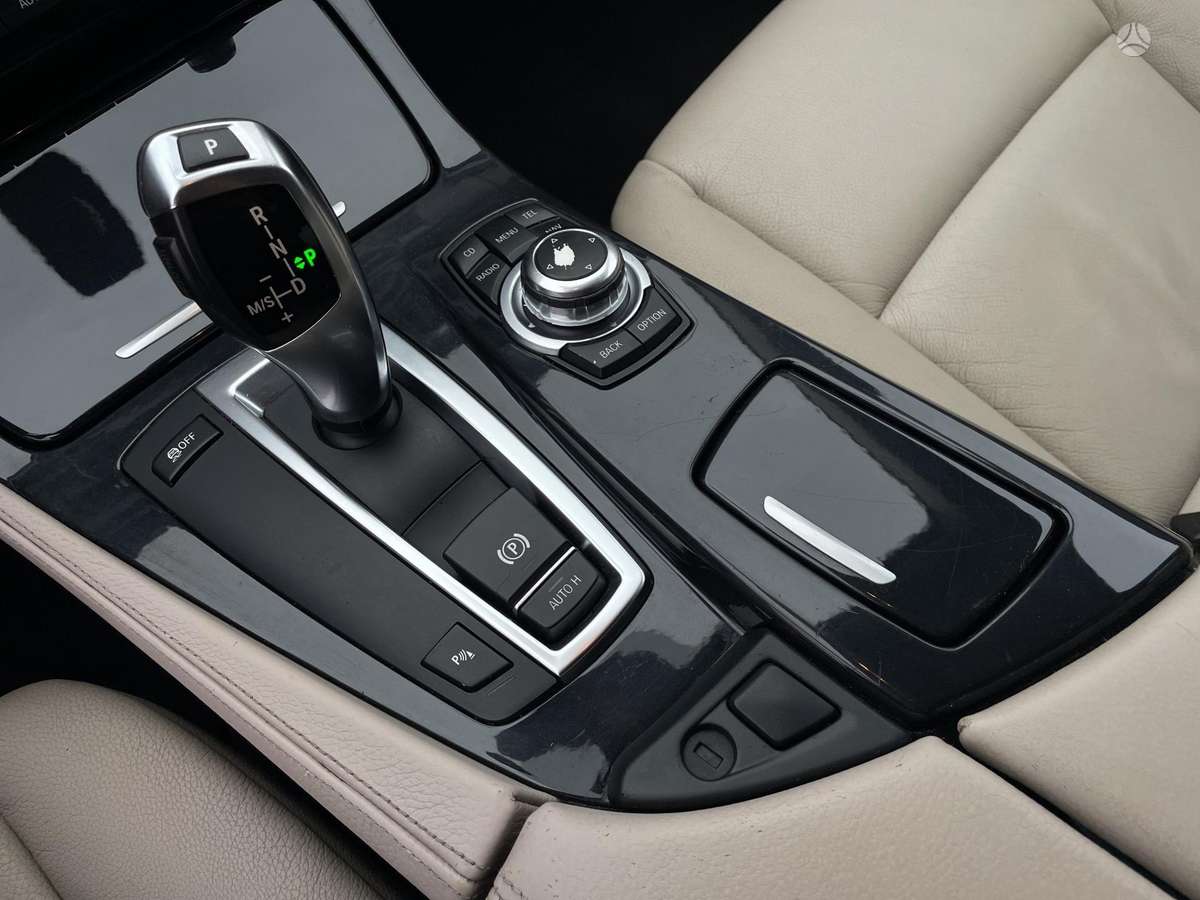 BMW 525, 3.0 l., Седан