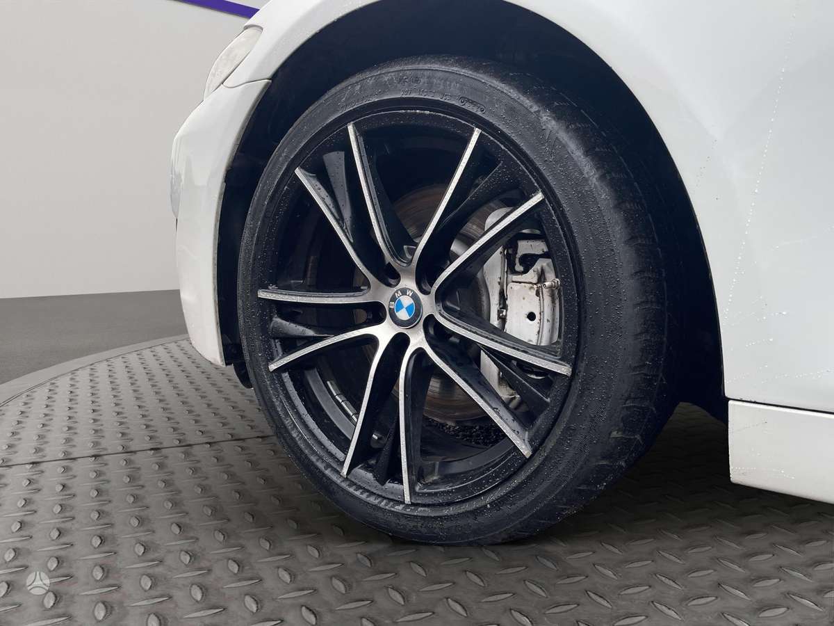 BMW 525, 3.0 l., Седан