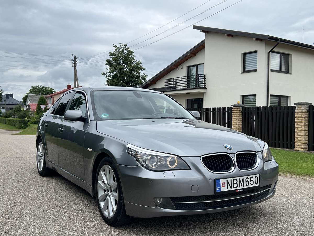 BMW 520, 2.0 l., Седан