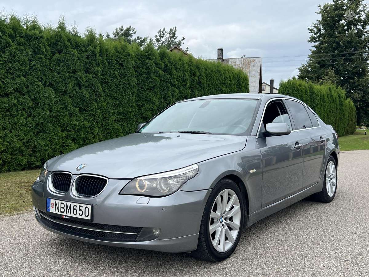 BMW 520, 2.0 l., Седан
