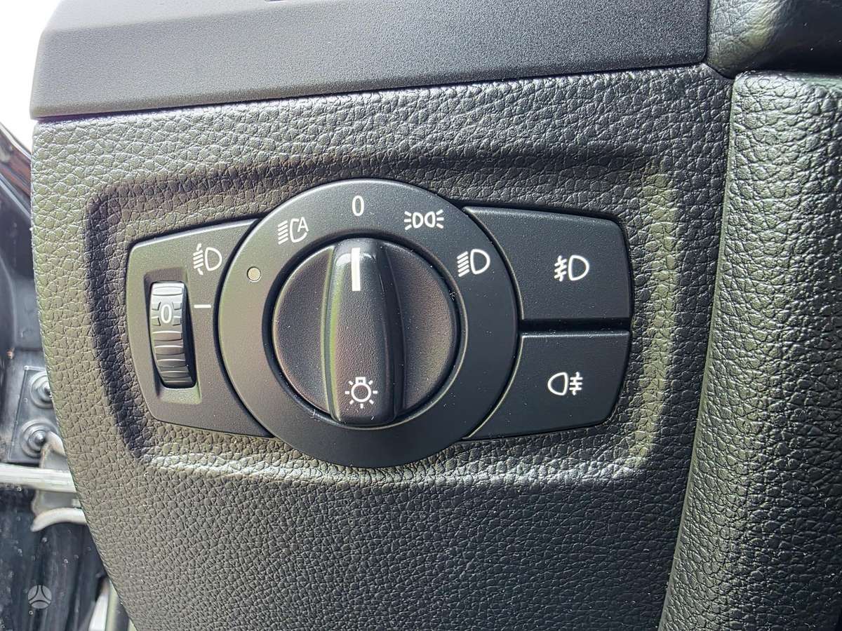 BMW 118, 2.0 l., hatchback