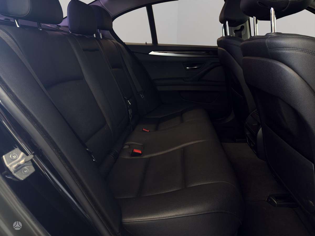 BMW 528, 2.0 l., Седан