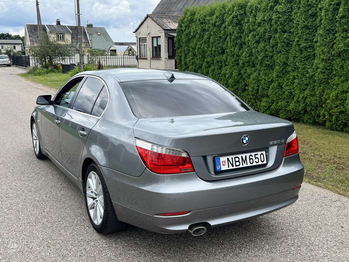 BMW 520, 2.0 l., Седан