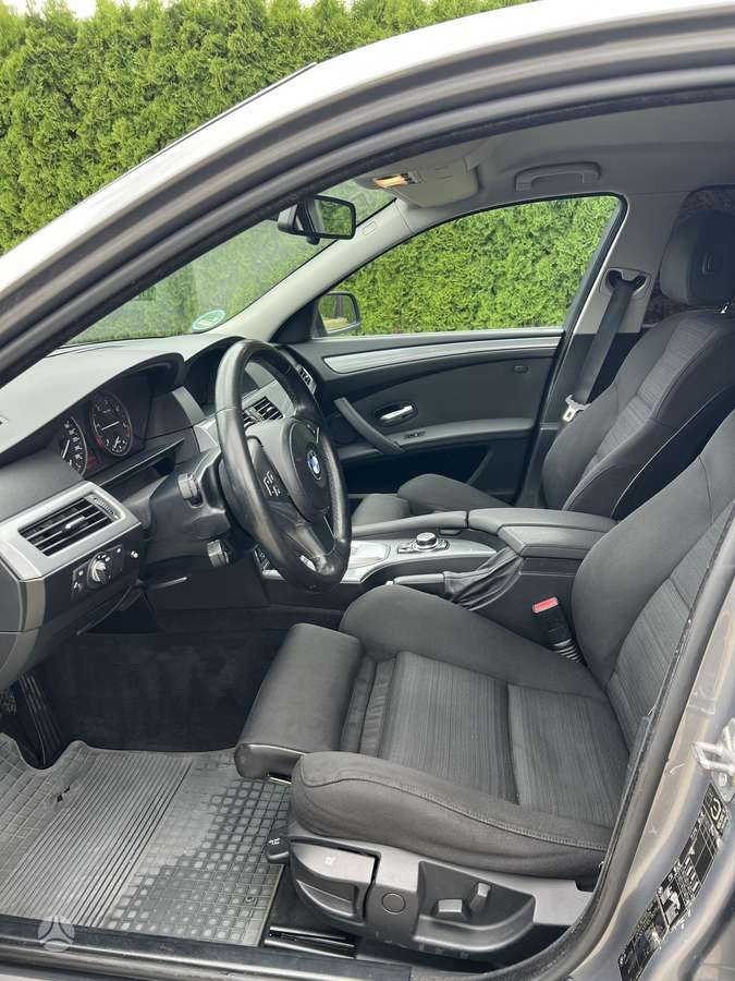 BMW 520, 2.0 l., Седан