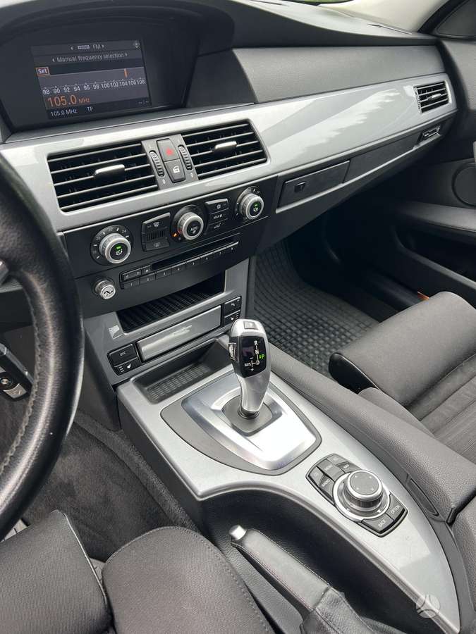 BMW 520, 2.0 l., Седан