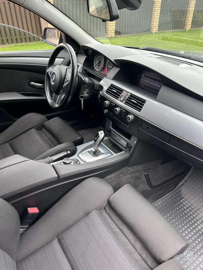 BMW 520, 2.0 l., Седан