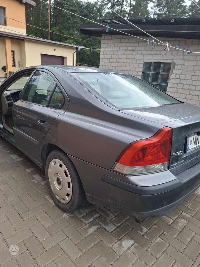 Volvo S60, 2.4 l., Седан
