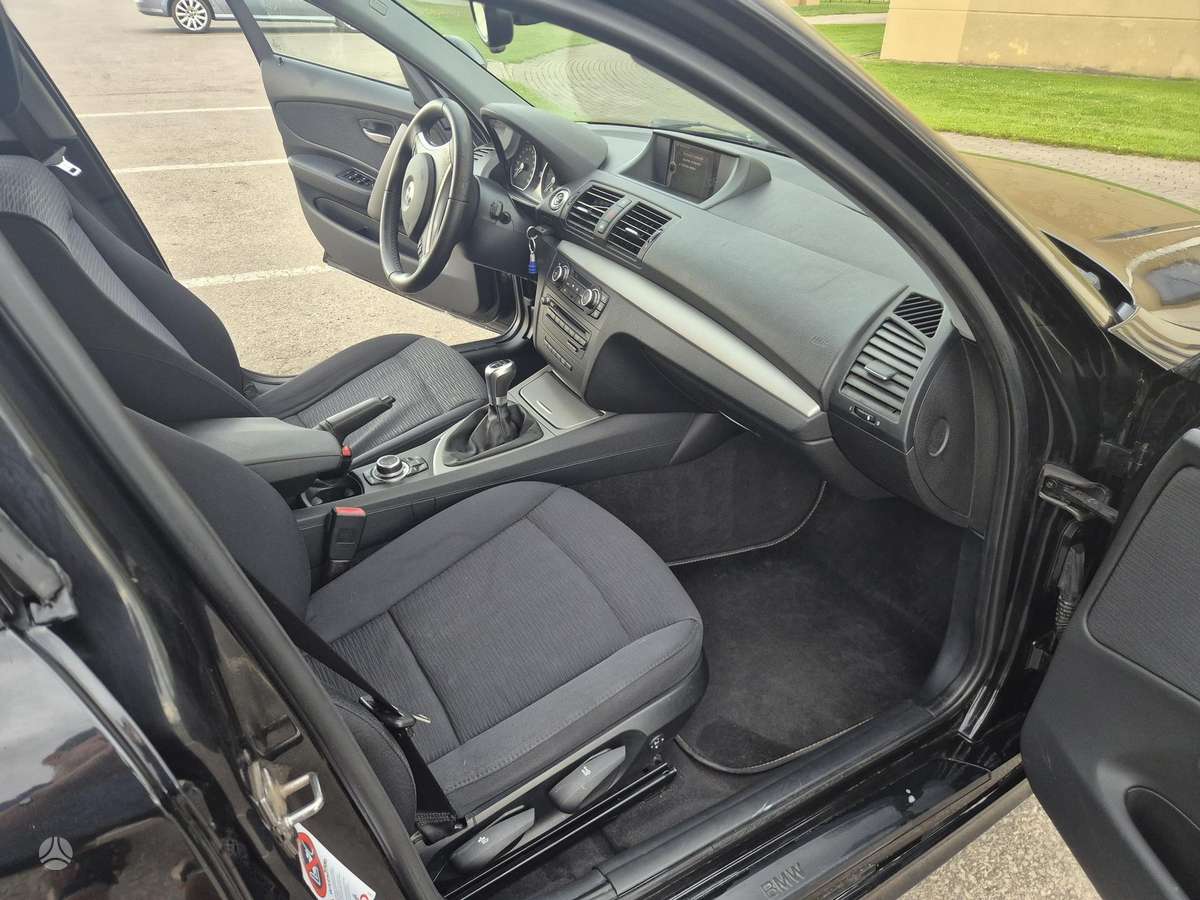 BMW 116, 2.0 l., Хэтчбек