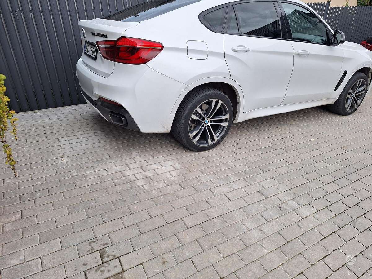 BMW X6, 3.0 l., Хэтчбек
