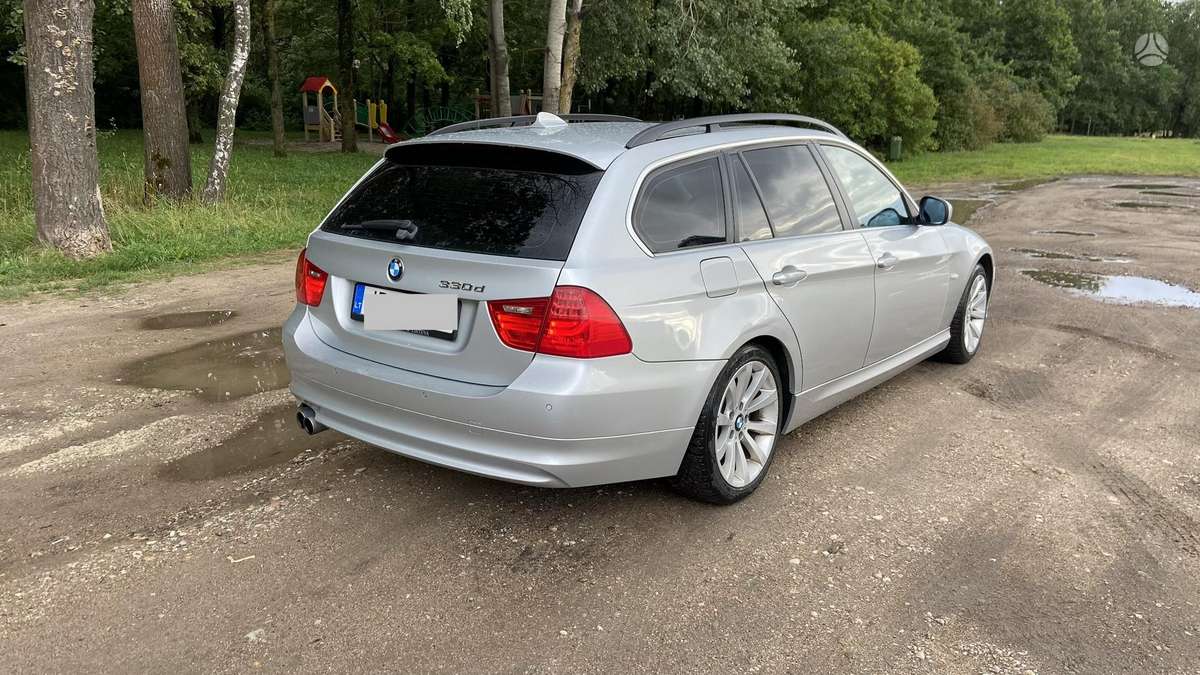 BMW 330, 3.0 l., Универсал