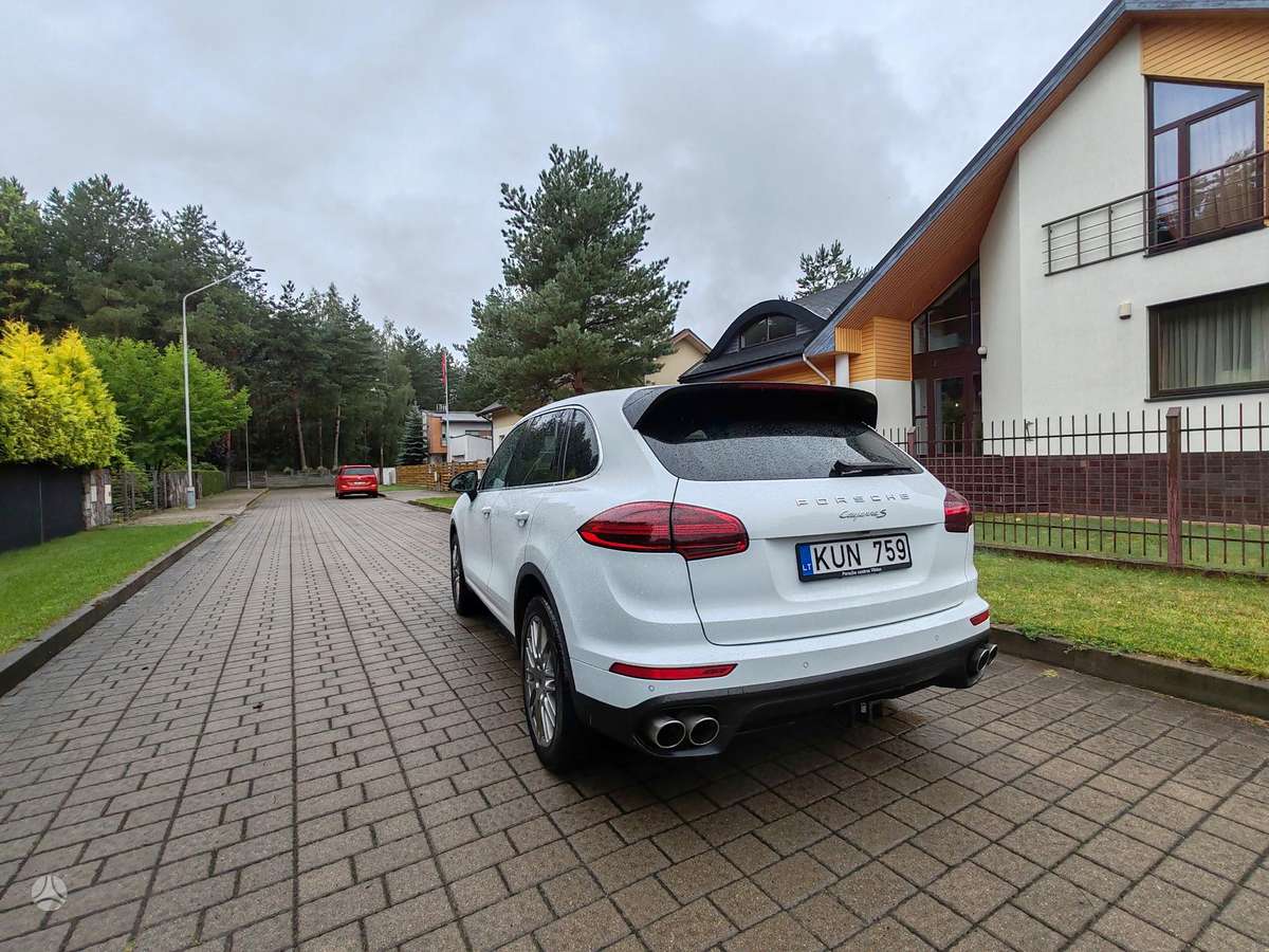 Porsche Cayenne - 3