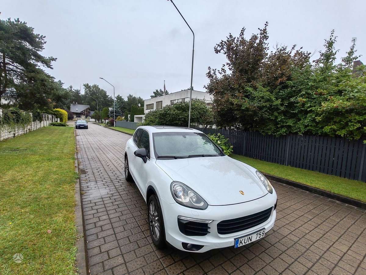 Porsche Cayenne - 6