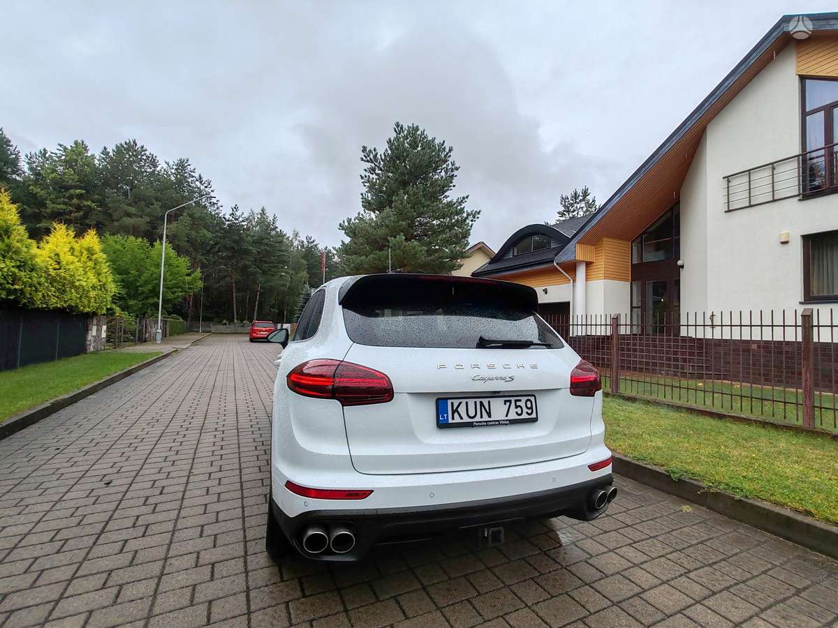 Porsche Cayenne - 8