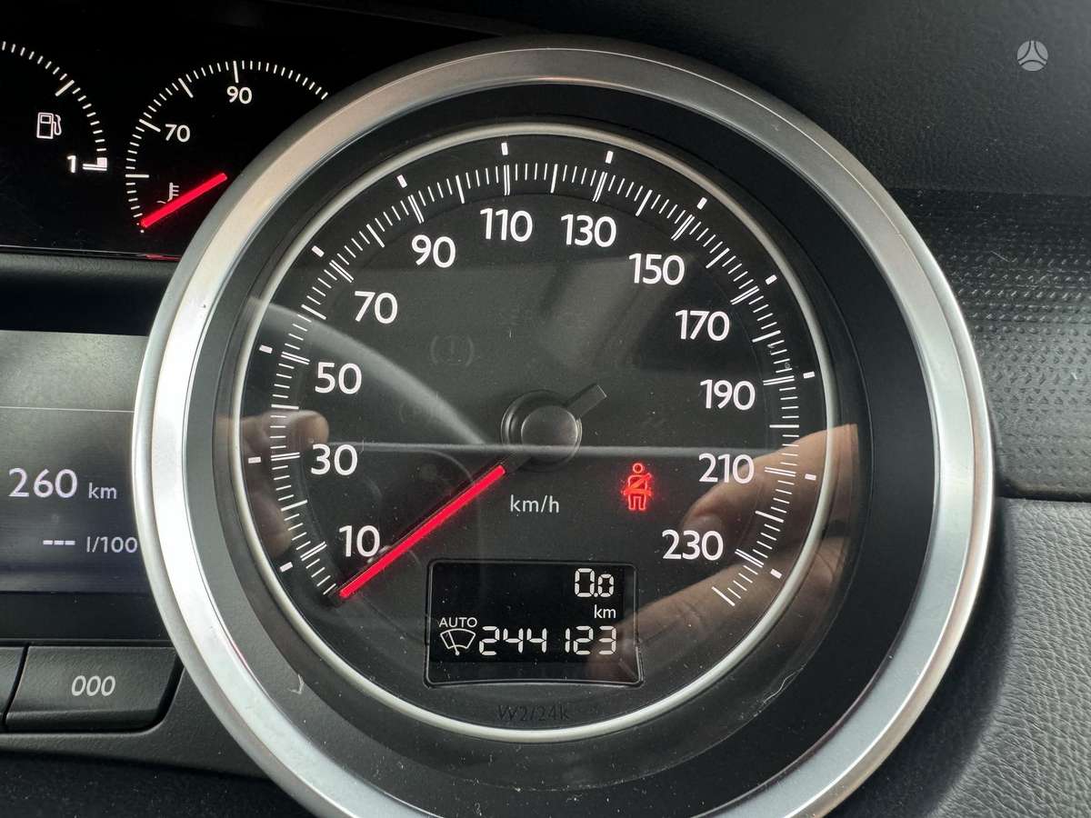 Peugeot 508, 1.6 l., Седан