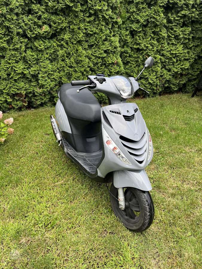 Piaggio Zip 49cc, scooters / mopeds