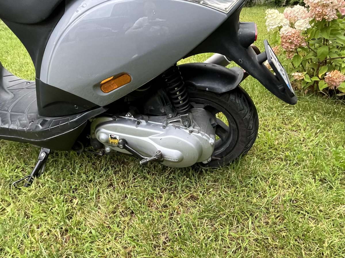 Piaggio Zip 49cc, scooters / mopeds