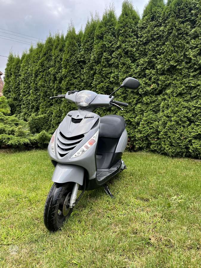Piaggio Zip 49cc, scooters / mopeds