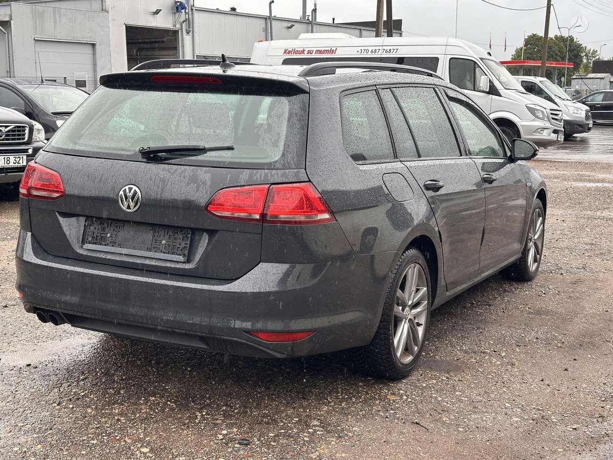 Volkswagen Golf - 7