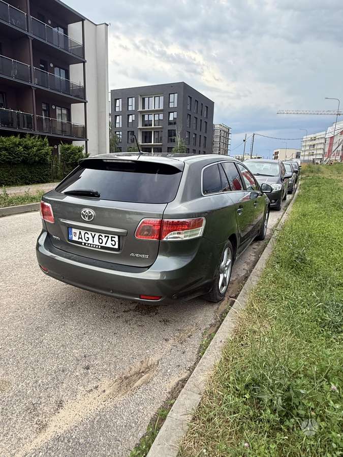 Toyota Avensis - 3
