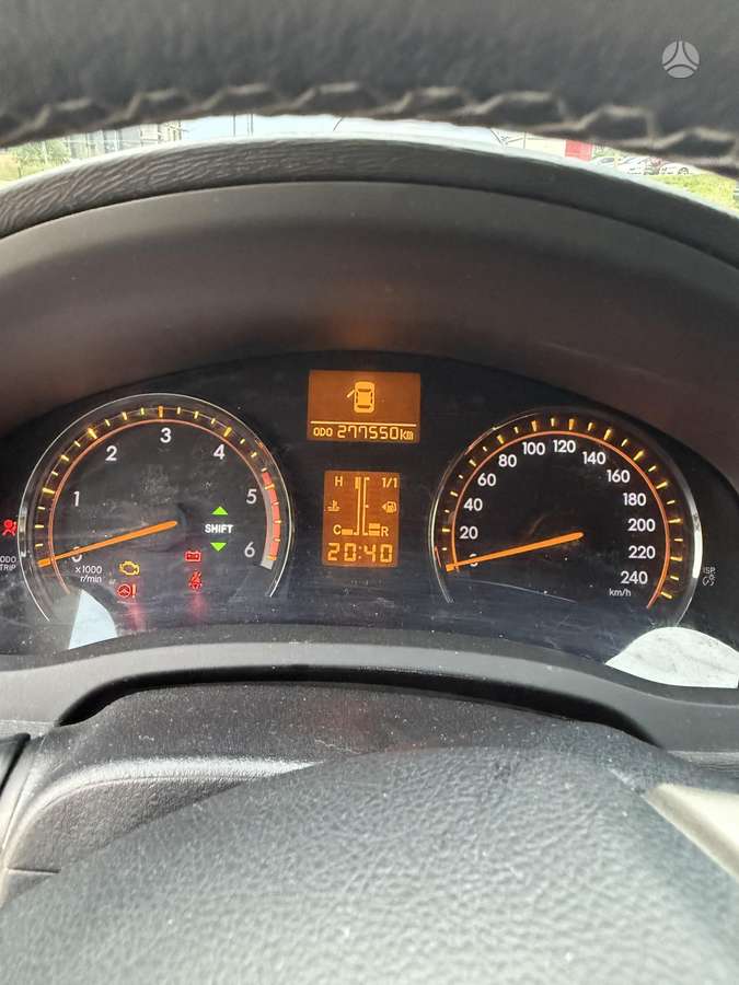 Toyota Avensis - 6