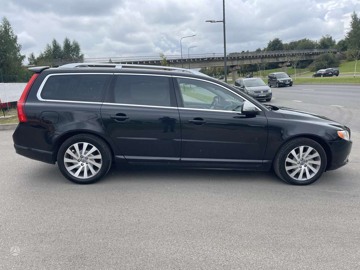 Volvo V70, 2.0 l., Универсал