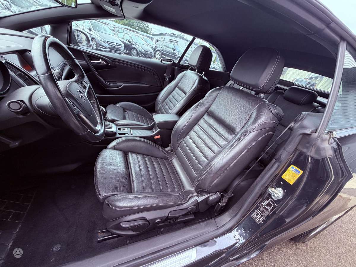 Opel Cascada, 1.4 l., convertible