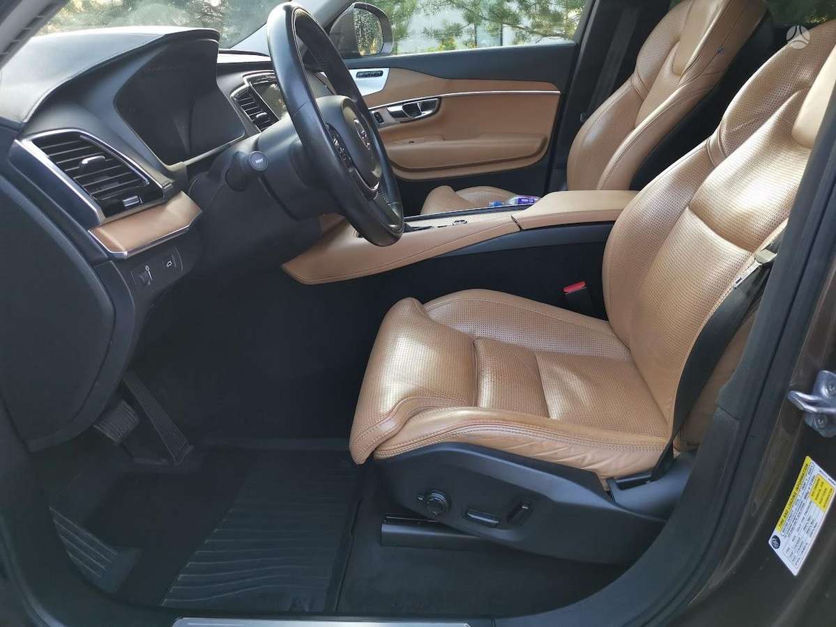 Volvo XC90 - 11