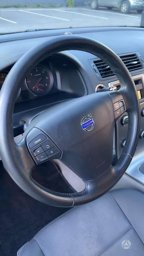 Volvo C30, 1.6 l., hatchback