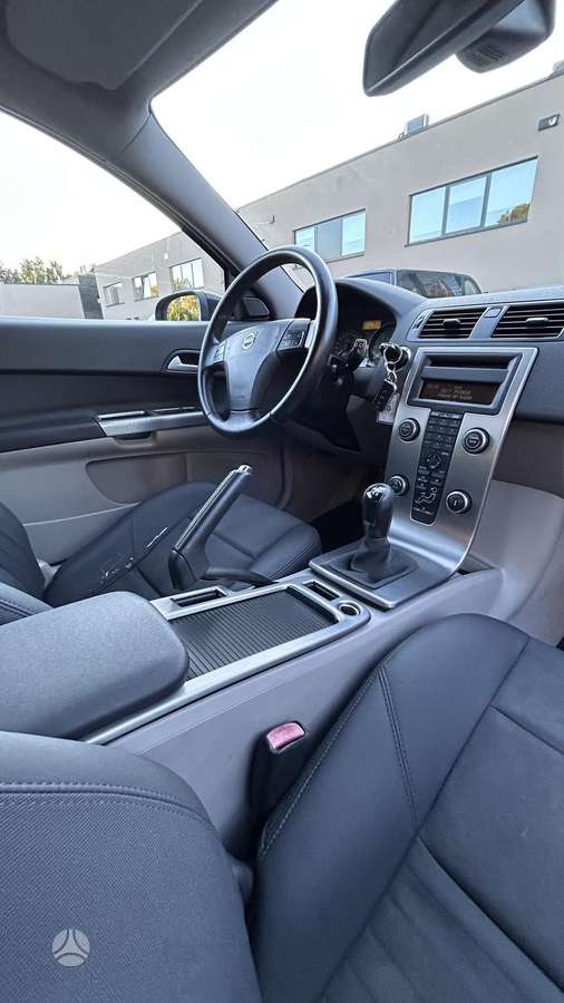 Volvo C30, 1.6 l., hatchback