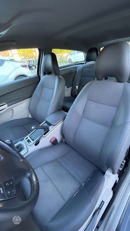 Volvo C30, 1.6 l., hatchback