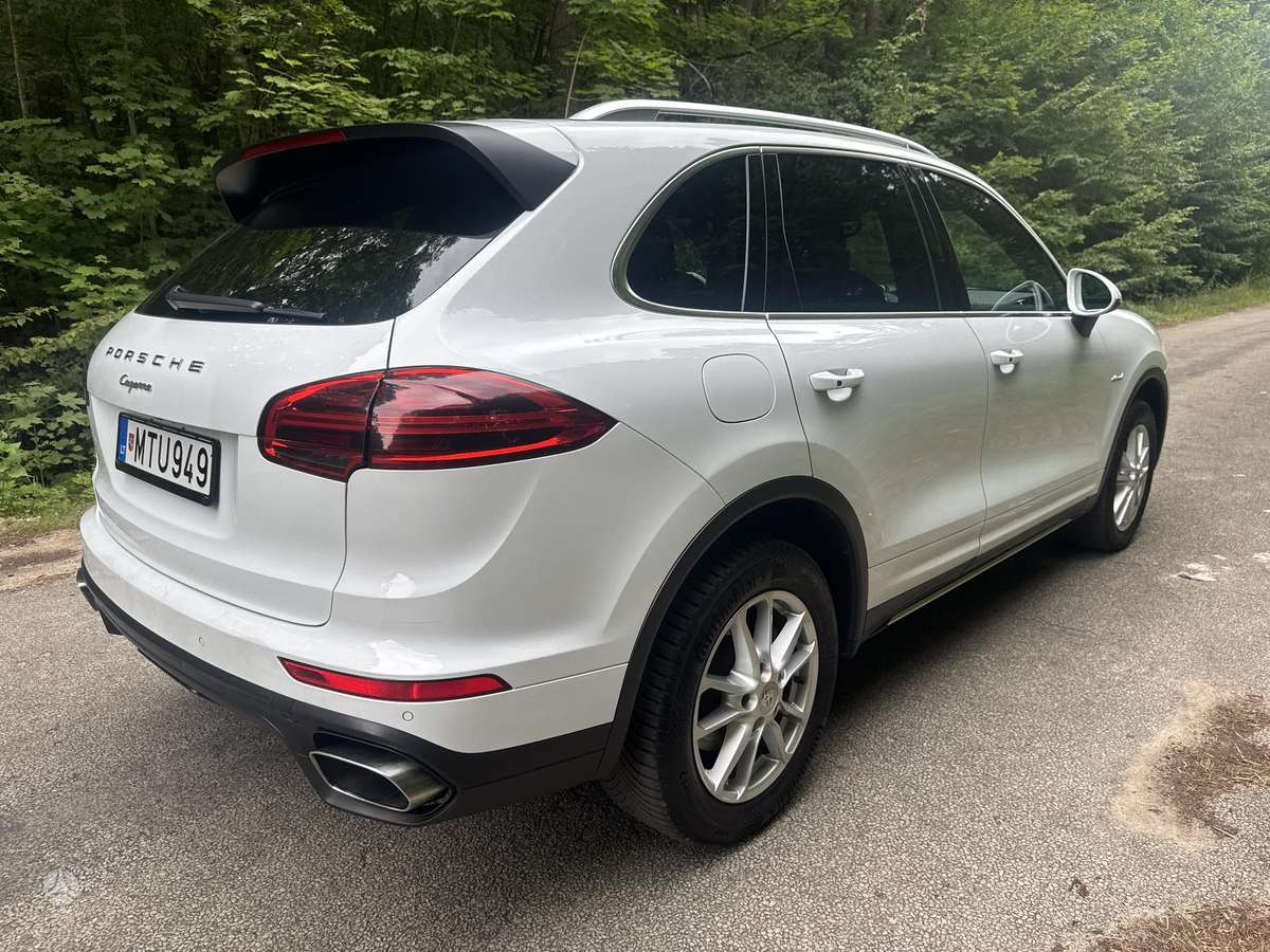 Porsche Cayenne - 5