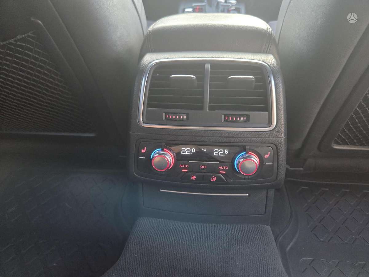 Audi A6, 3.0 l., universalas