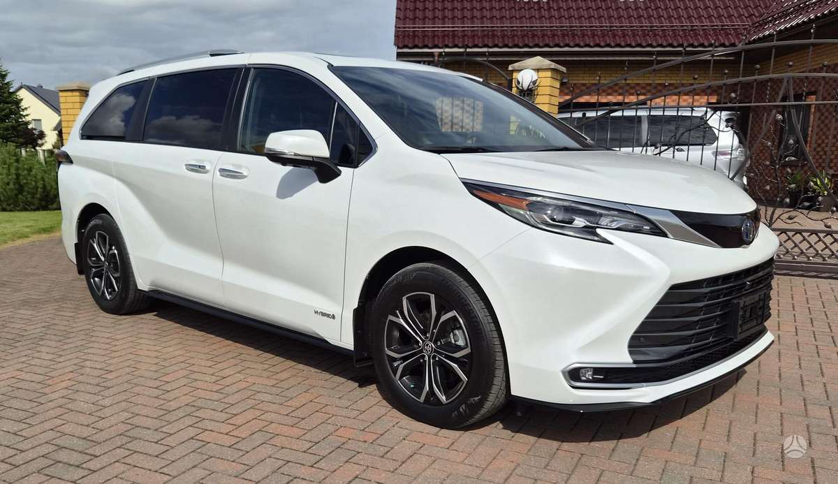 Toyota Sienna - 2