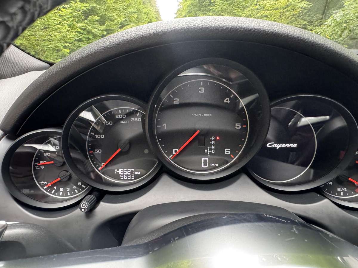 Porsche Cayenne - 9