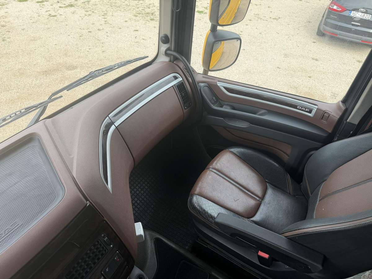 DAF XF430, double sleeper