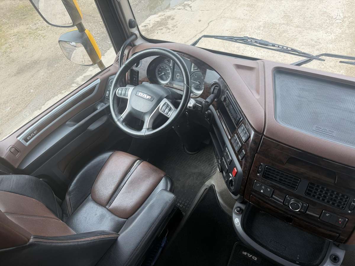 DAF XF430, 2 miegamosios vietos