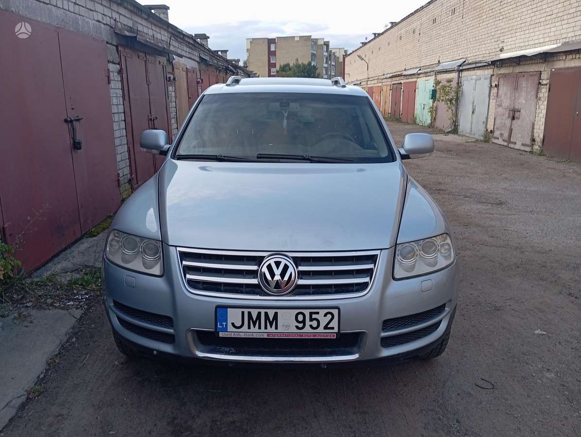 Volkswagen Touareg - 2