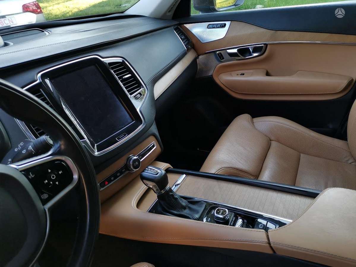 Volvo XC90 - 12