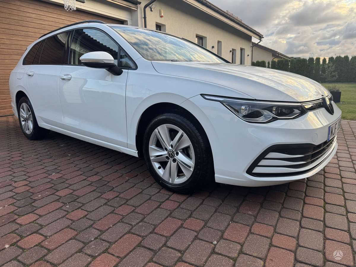 Volkswagen Golf - 1