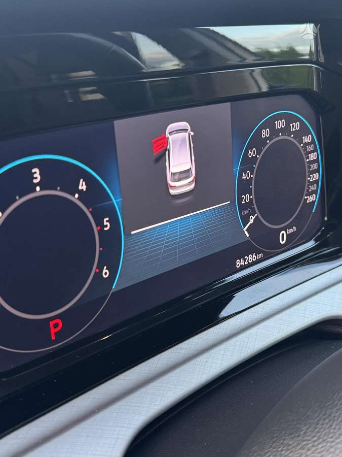 Volkswagen Golf - 6