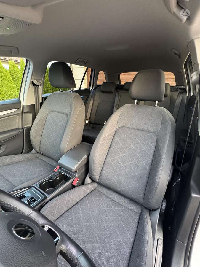 Volkswagen Golf - 9