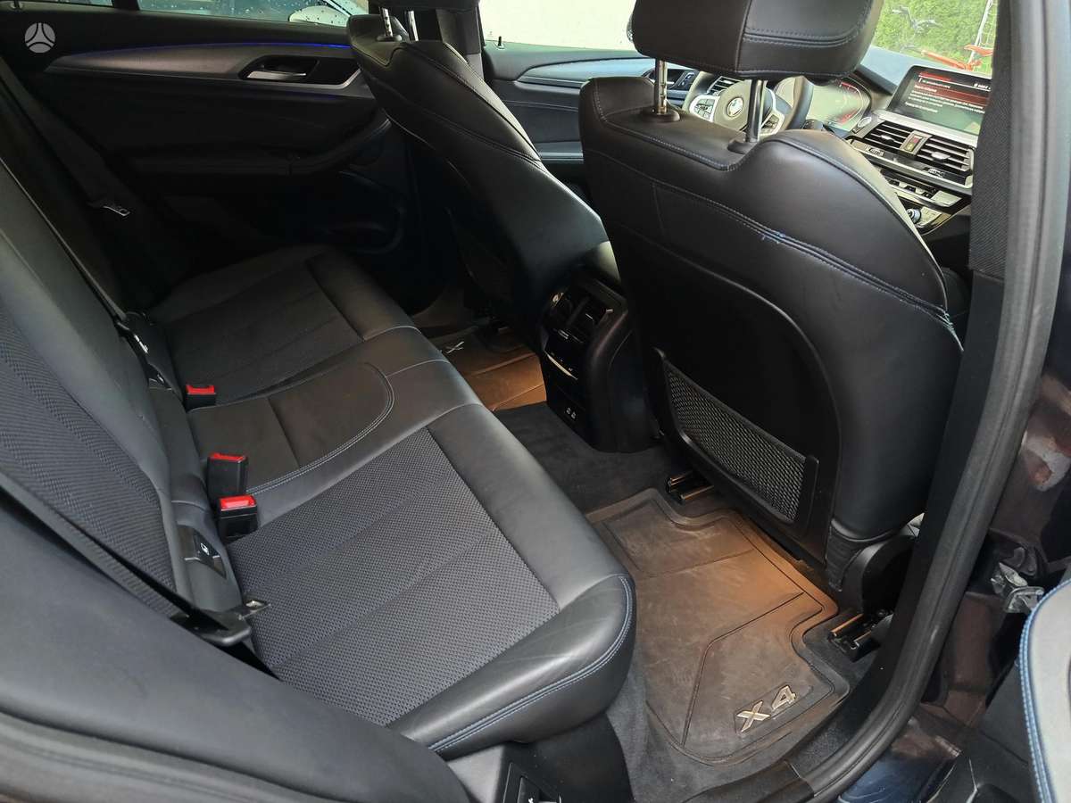 BMW X4, 2.0 l., off-road / crossover