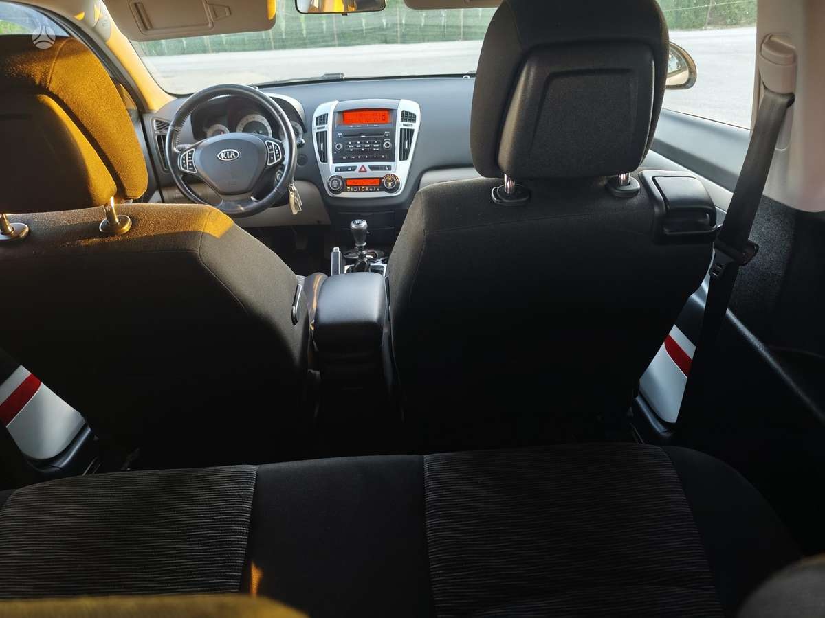 Kia Ceed, 1.6 l., hatchback