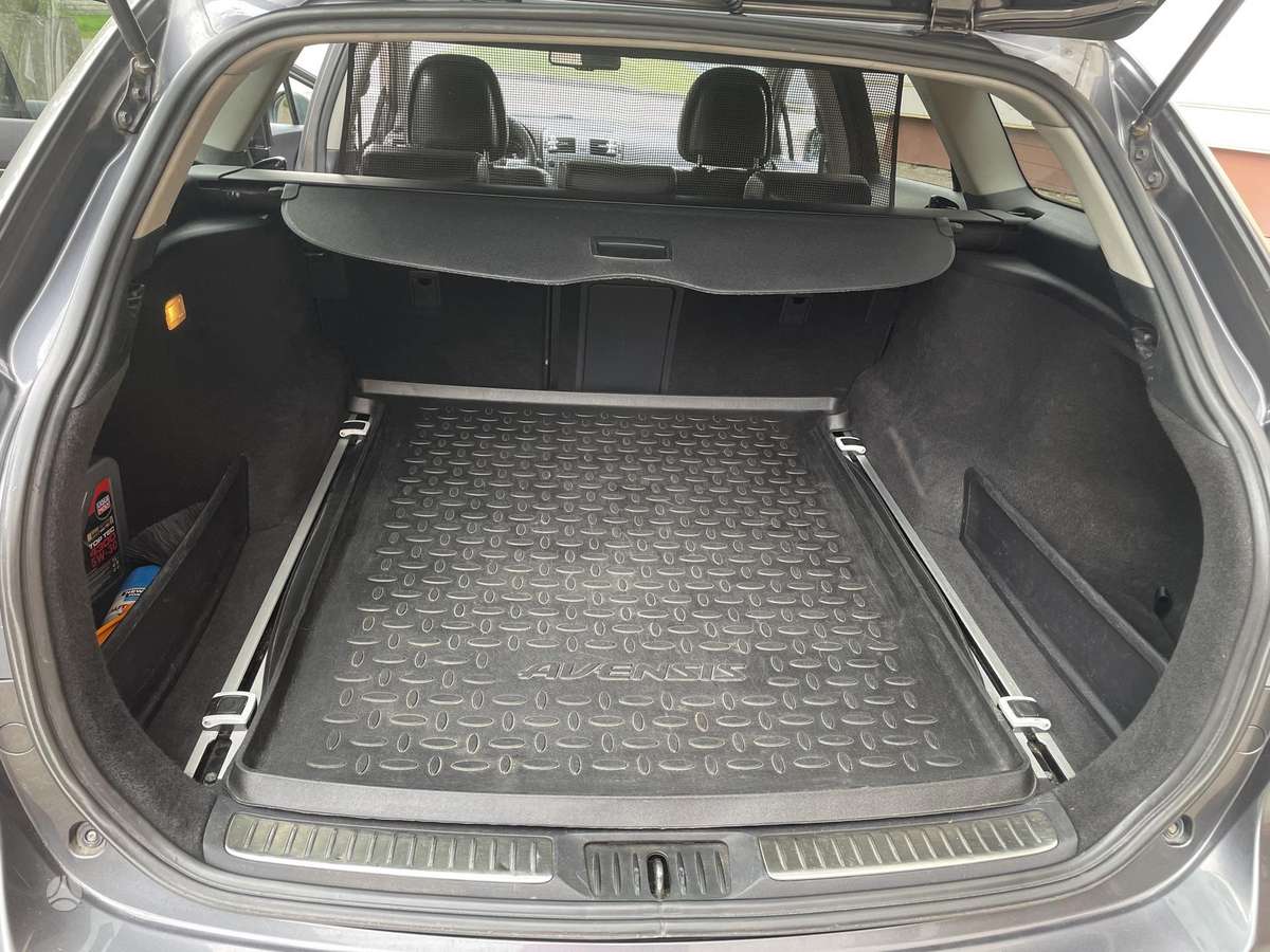 Toyota Avensis - 5
